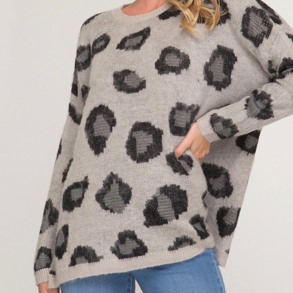NWT. Long sleeve leopard print pullover sweater